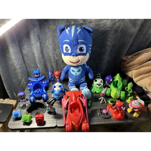 HUGE PJ Masks Toys LOT: Figures, Vehicles, Playsets, Plush, Accs +MORE - Picture 1 of 12